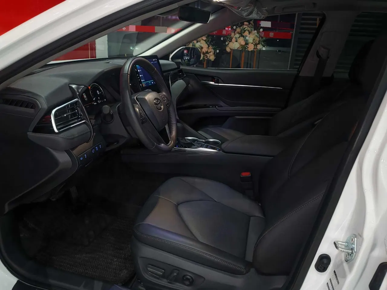 Toyota 2021 Camry 2.5G Deluxe Edition Automatic Gear 4