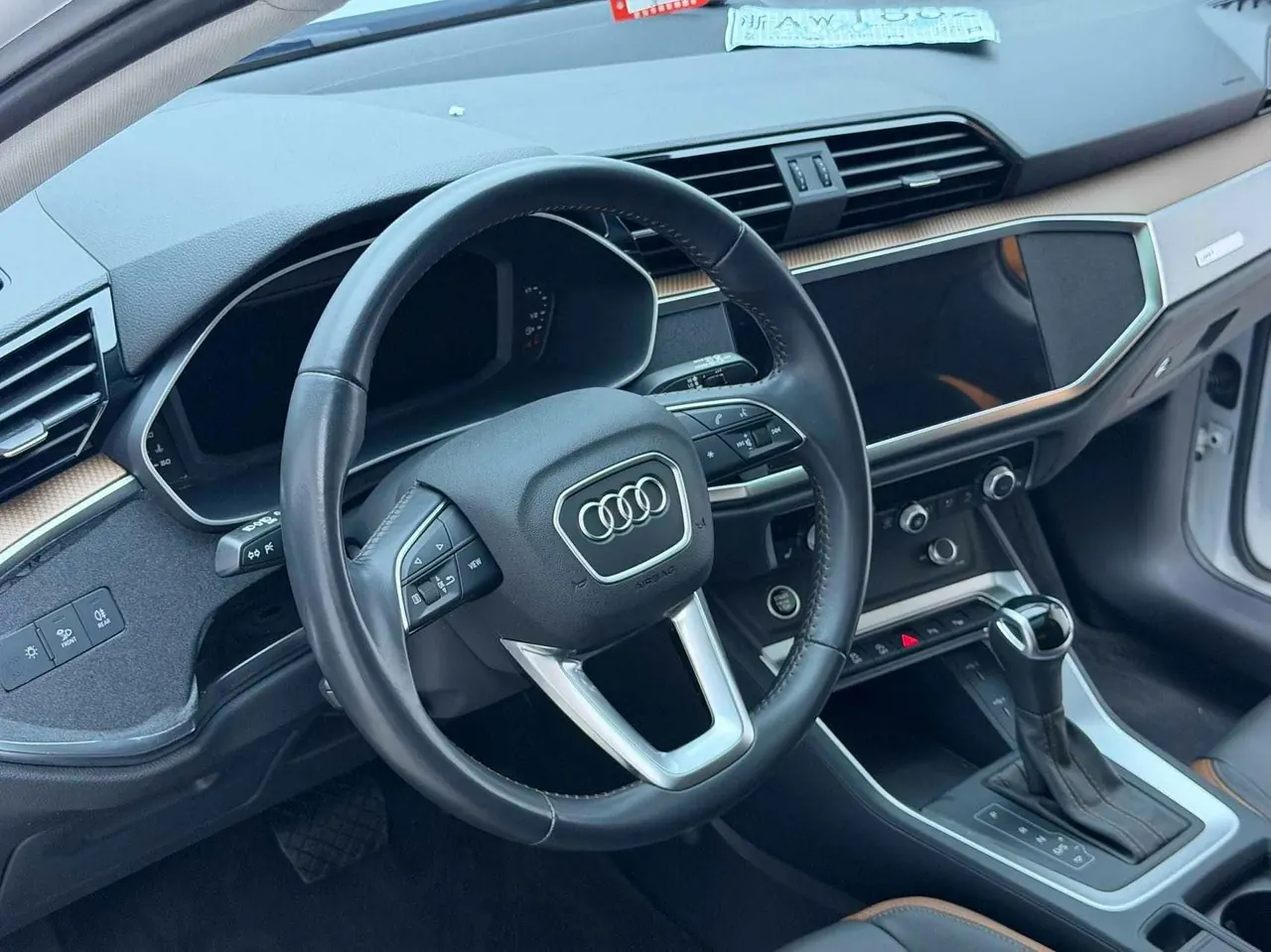Audi 2022 Q3 1.4TFSI 35TFSI Aggressive Dynamic Automatic 5