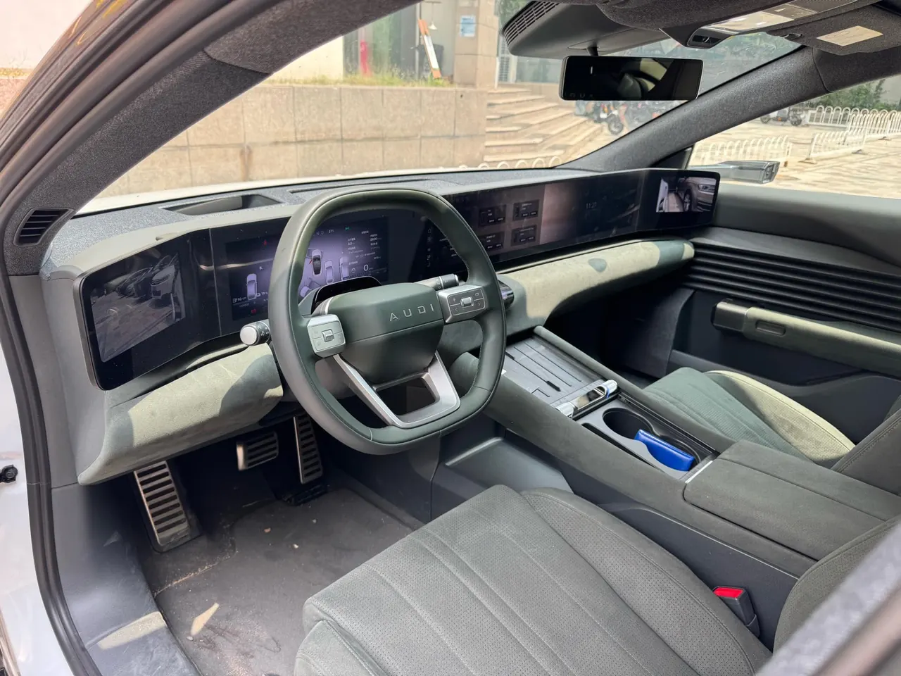 AUDI 2026 E5 Sportback Flagship Quattro Automatic Transmission 2