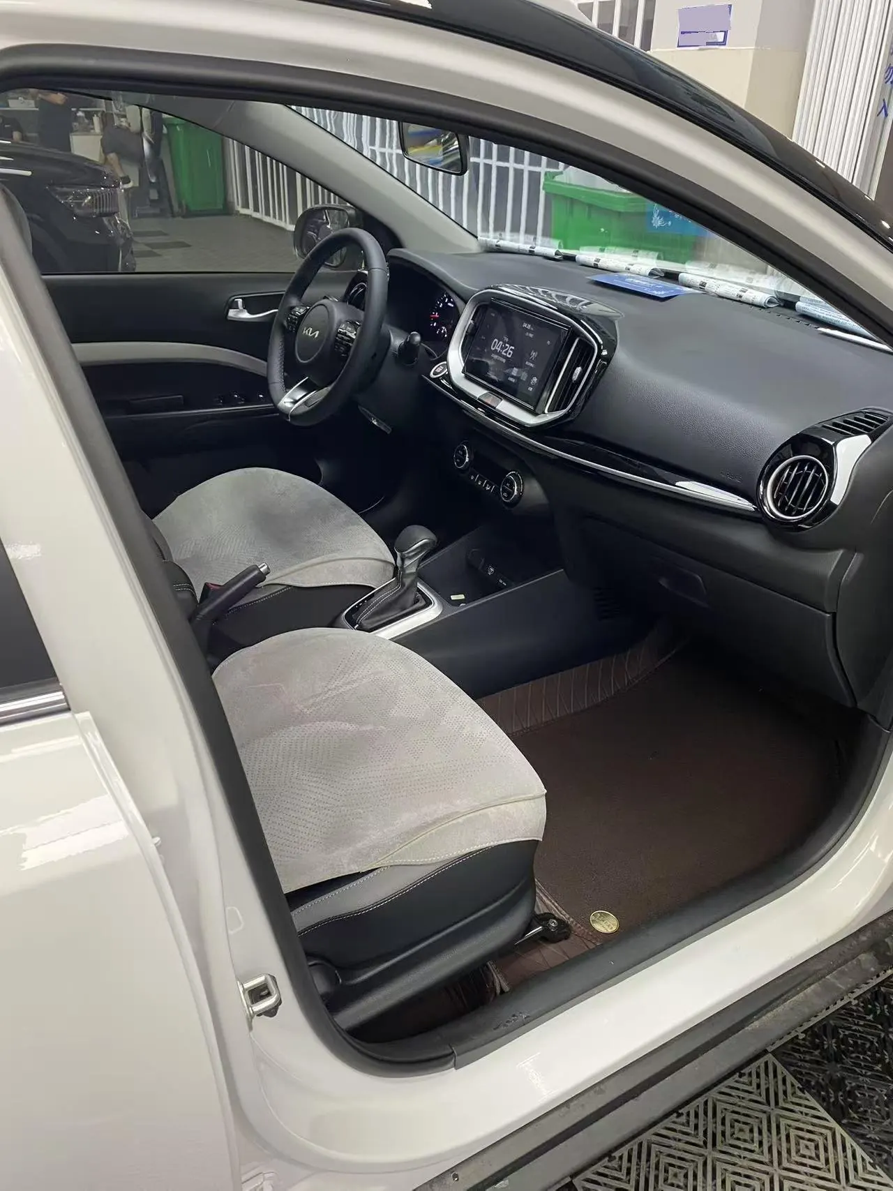 Kia 2026 Yi Run 1.4 Stepless Sunroof Edition Automatic Gear 5