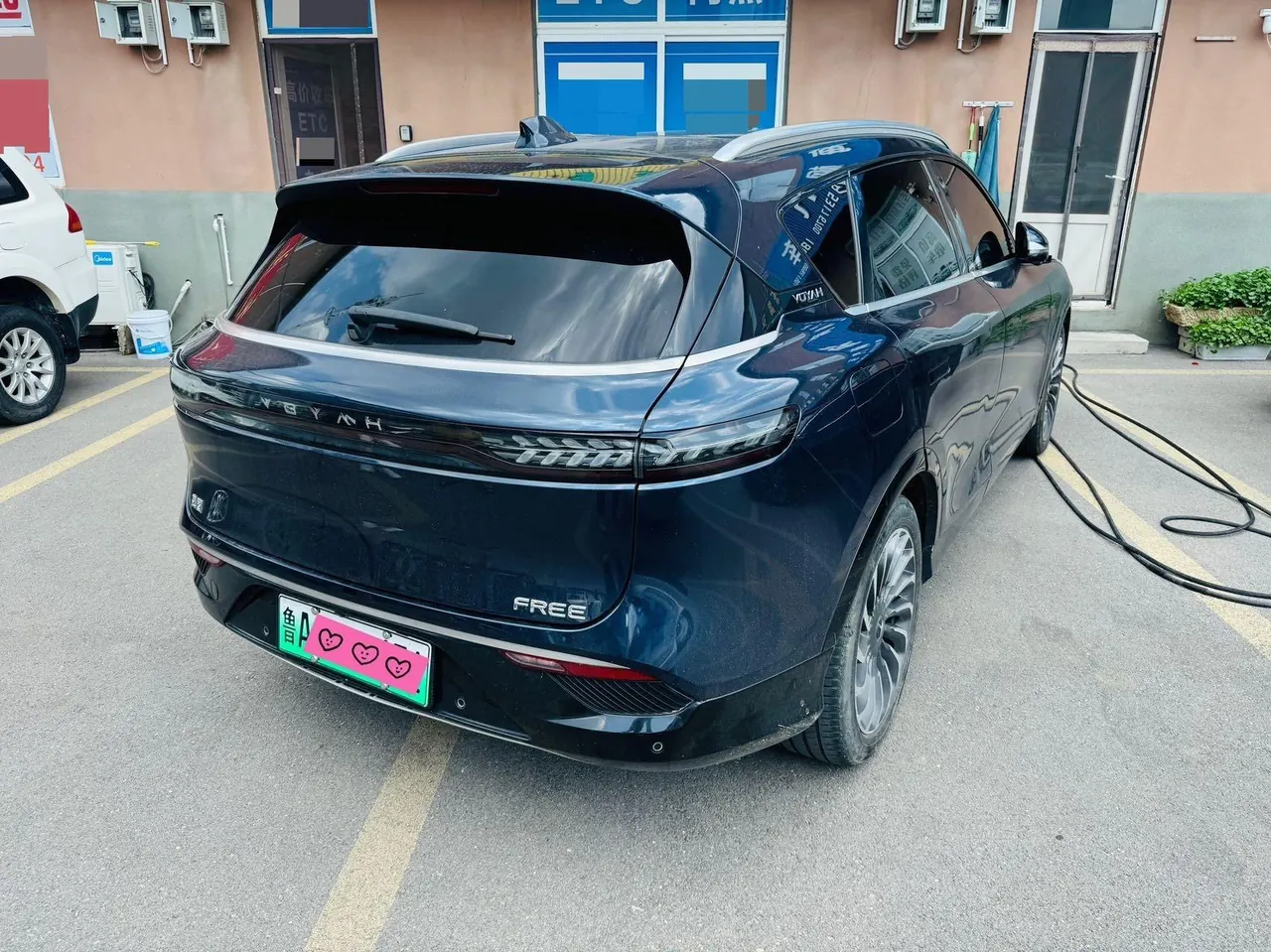 Voyah 2021 FREE four-wheel drive extended range version luxury bag automatic gear 4