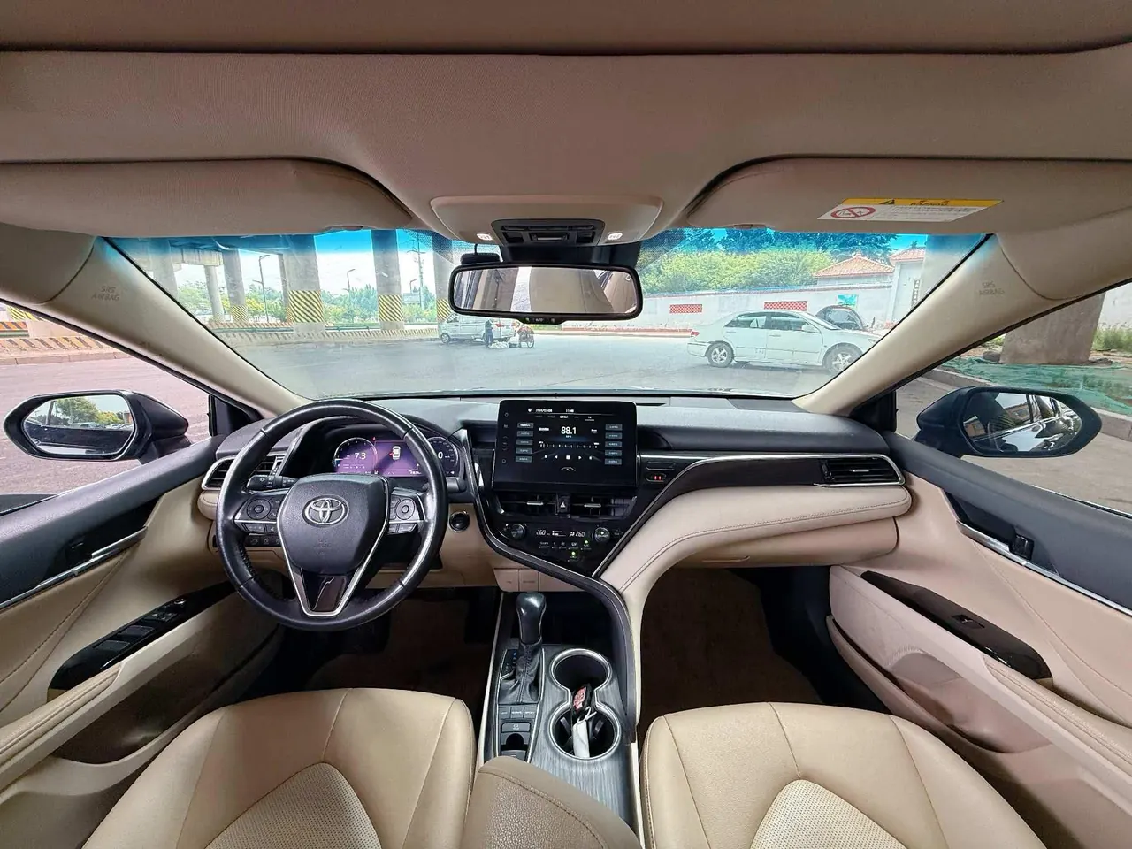 Toyota 2021 Camry 2.5G Deluxe Edition Automatic Gear 5