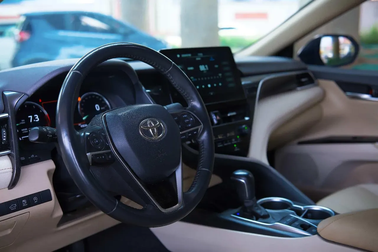 Toyota 2021 Camry 2.5G Deluxe Edition Automatic Gear 6