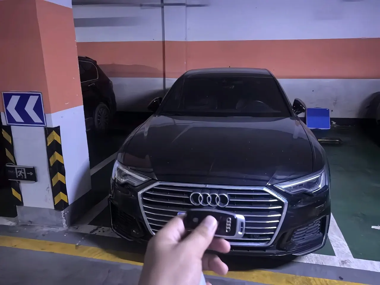 Audi 2022 A6L 2.0TFSI 45TFSI Selected Dynamic Automatic 2