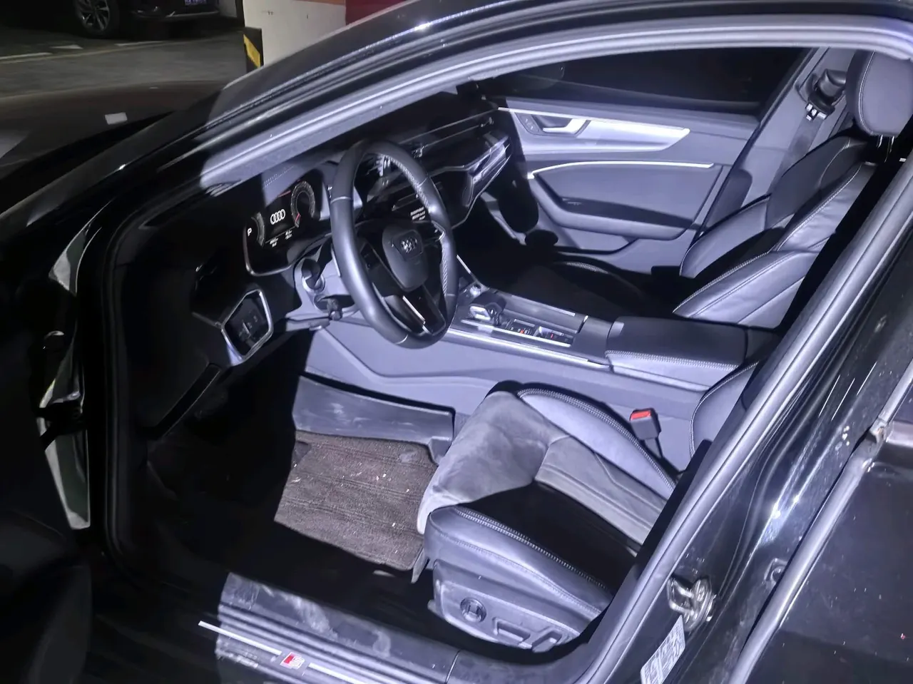 Audi 2022 A6L 2.0TFSI 45TFSI Selected Dynamic Automatic 4
