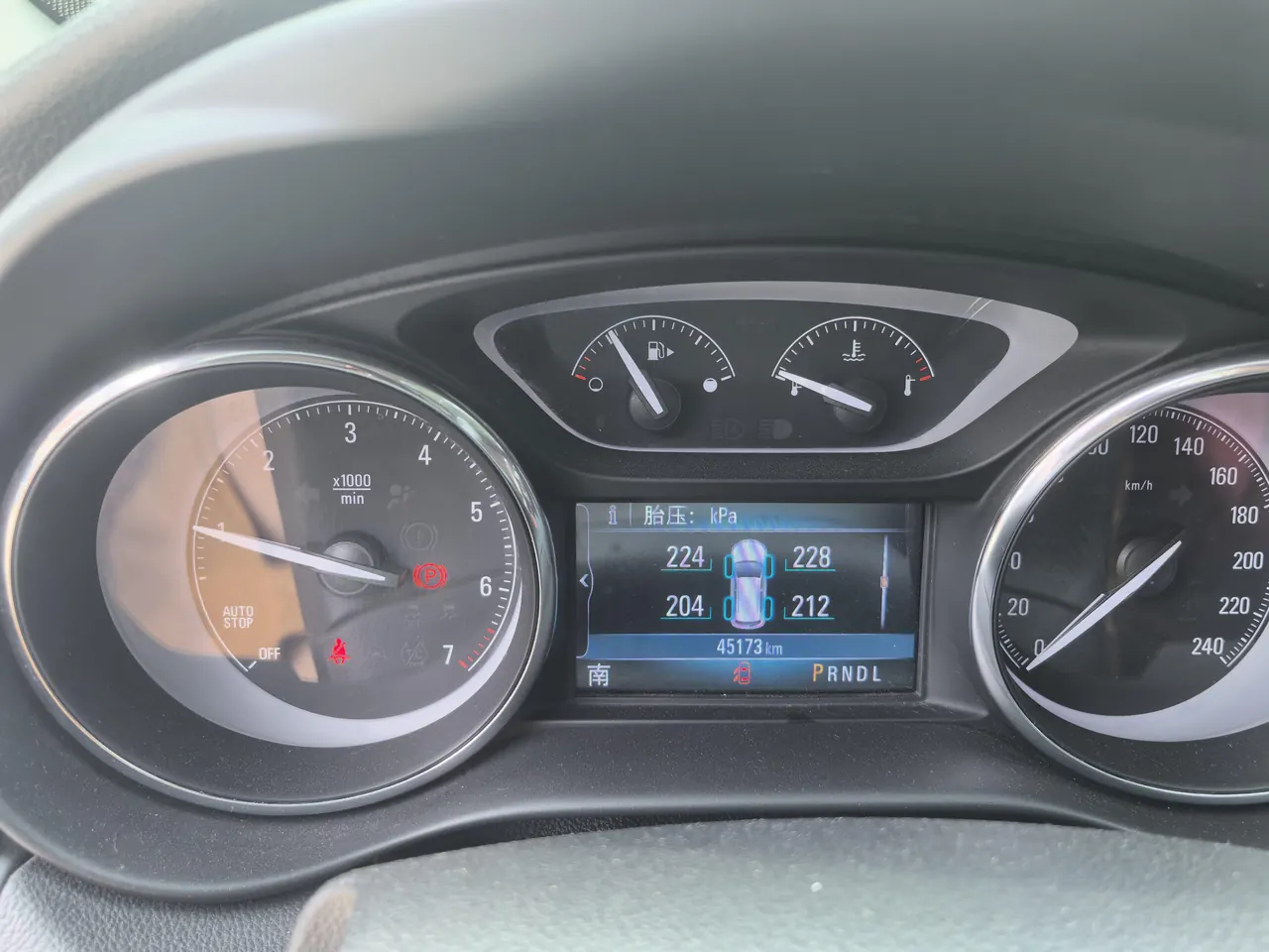 Buick 2021 Angkewei 1.5T 532T Two-Drive Luxury Automatic Gear 8