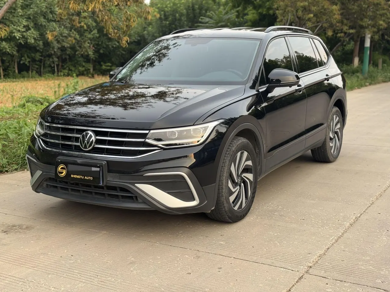 Открыть галерею: Volkswagen 2022 Tiguan L 2.0TSI 330TSI Two-Drive Comfortable Edition Automatic Gear