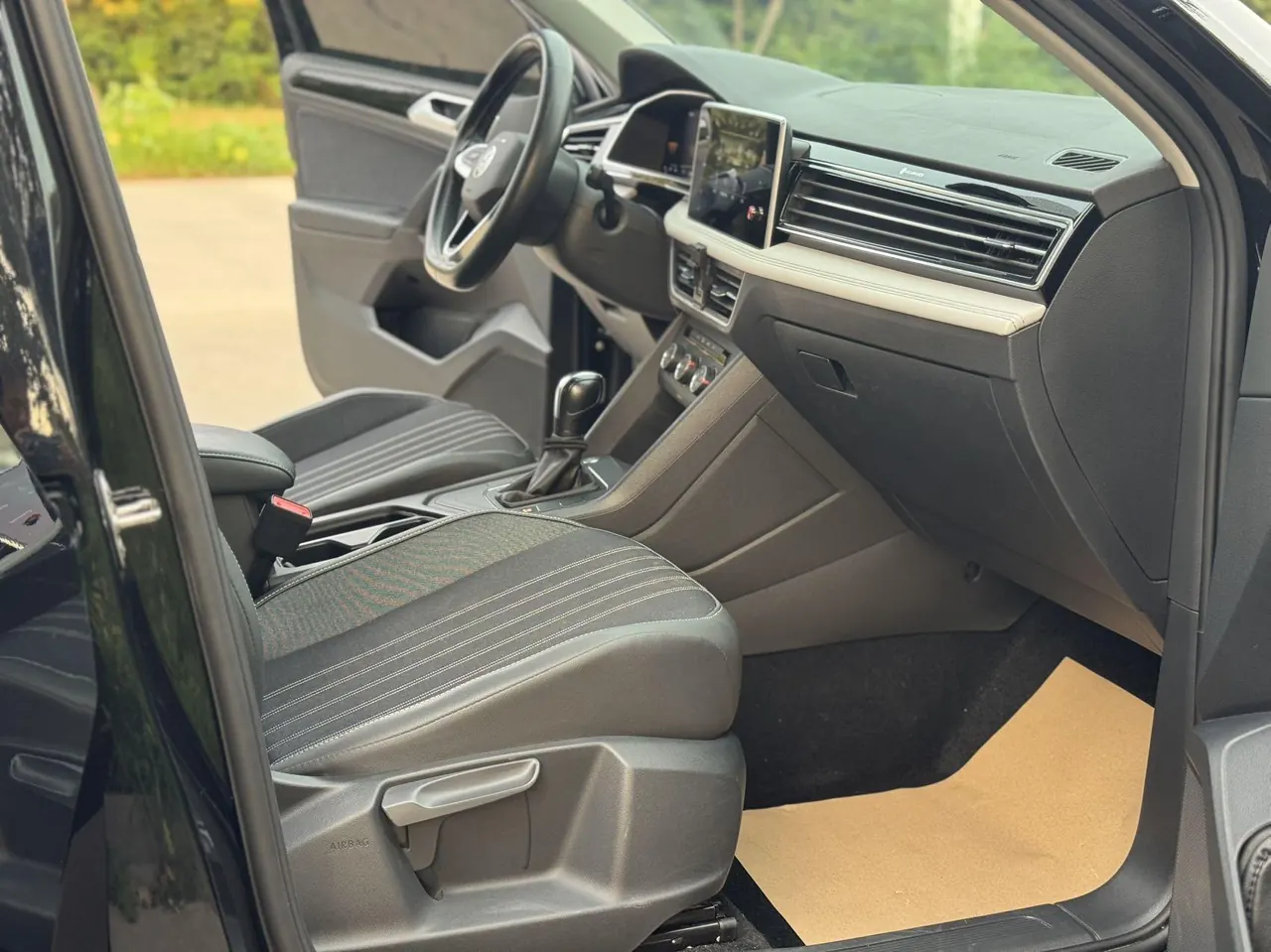 Volkswagen 2022 Tiguan L 2.0TSI 330TSI Two-Drive Comfortable Edition Automatic Gear 3