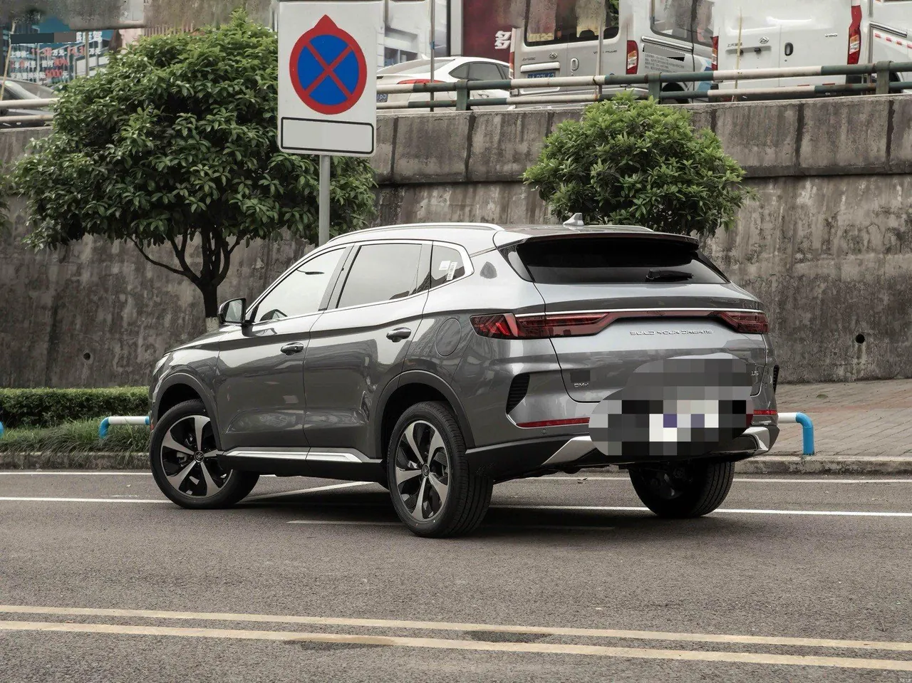 BYD Song PLUS New Energy 2021 Song PLUS DM-i 1.5 Stepless 51KM Honorable Automatic Gear 3