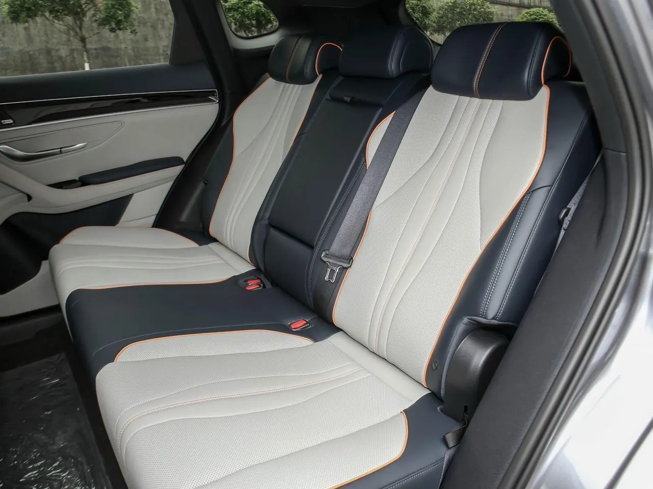 BYD Song PLUS New Energy 2021 Song PLUS DM-i 1.5 Stepless 51KM Honorable Automatic Gear 6