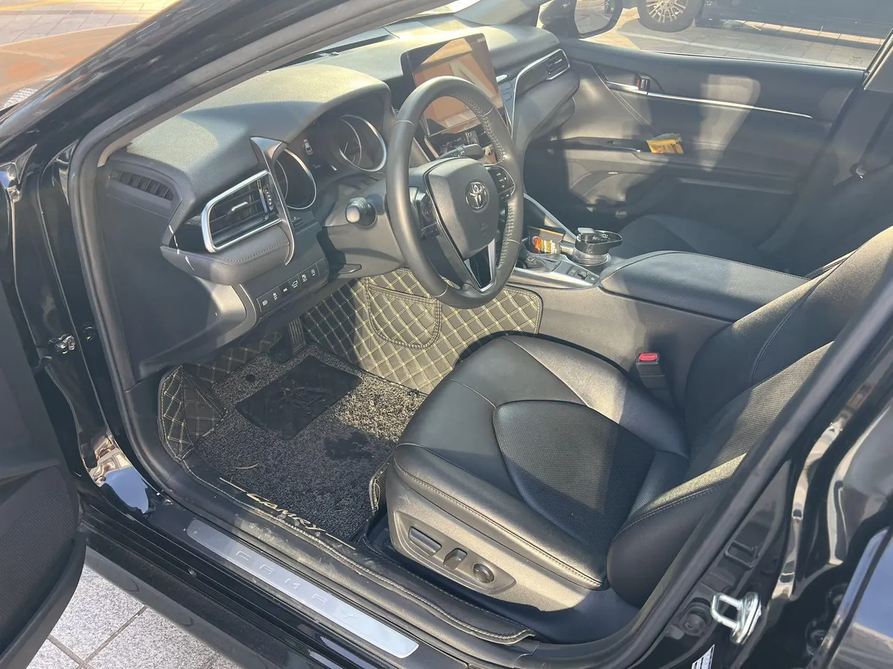 Toyota 2021 Camry 2.0G Stepless Deluxe Edition Automatic Gear 2