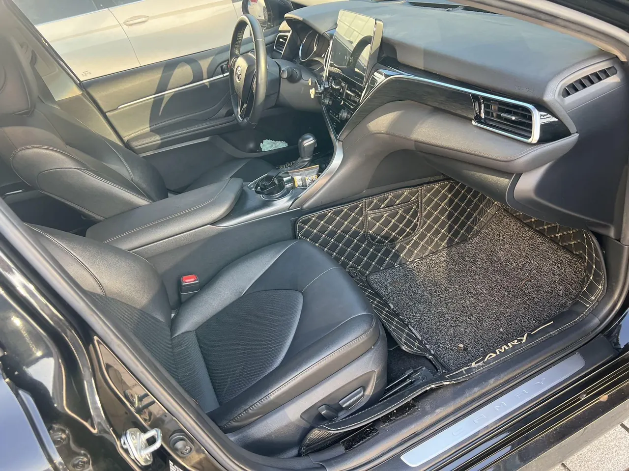 Toyota 2021 Camry 2.0G Stepless Deluxe Edition Automatic Gear 3