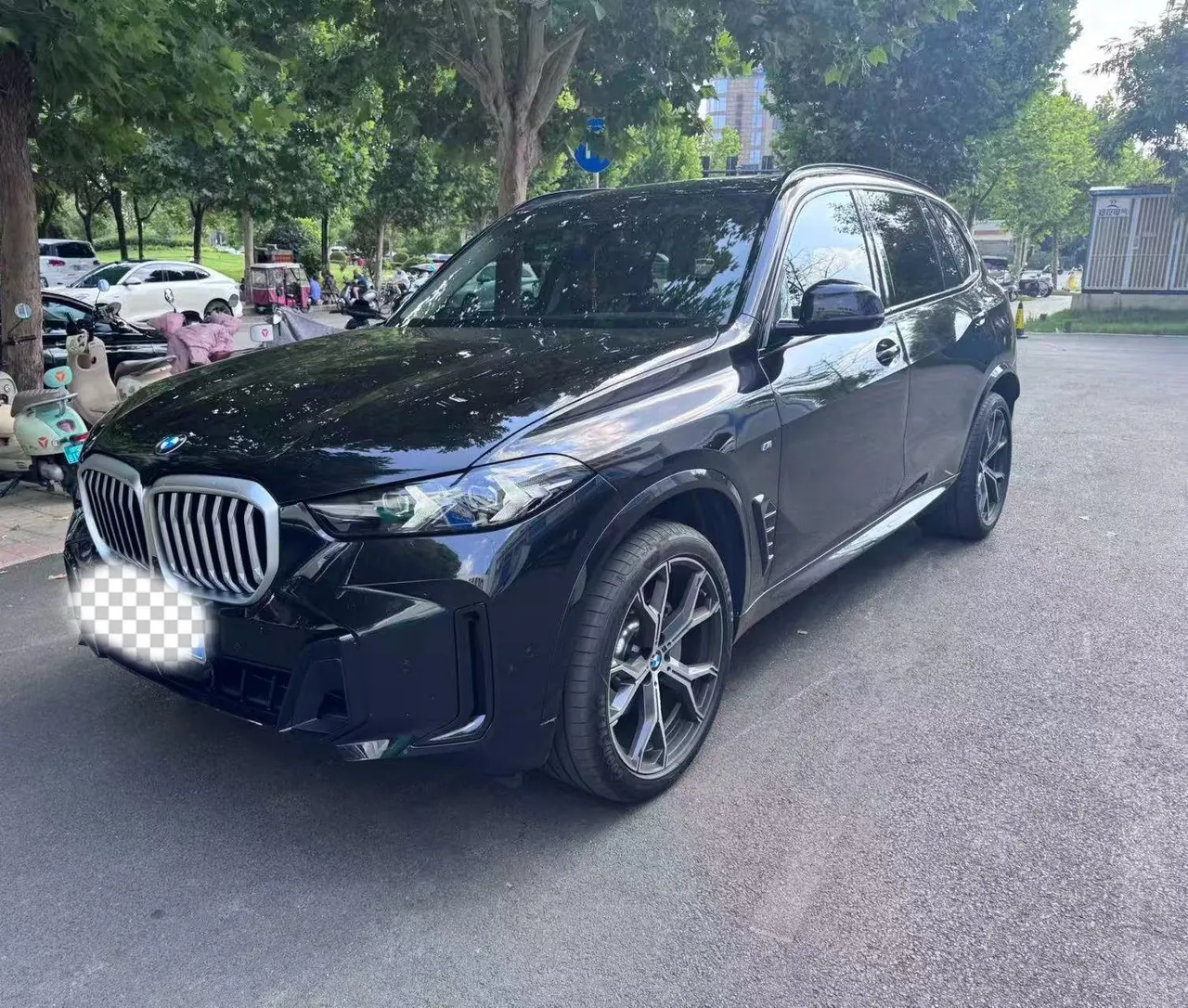 Open image lightbox: BMW 2026 X5 xDrive30Li 48V 2.0T exclusive m sports obsidian night suit automatic gear