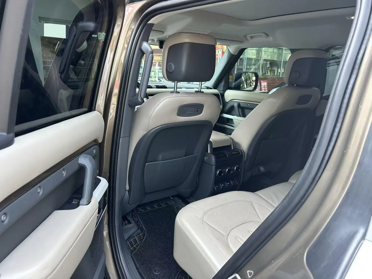 Land Rover Guard (Imported) 2020 Guard 110 3.0T P400 SE Automatic Gear 5