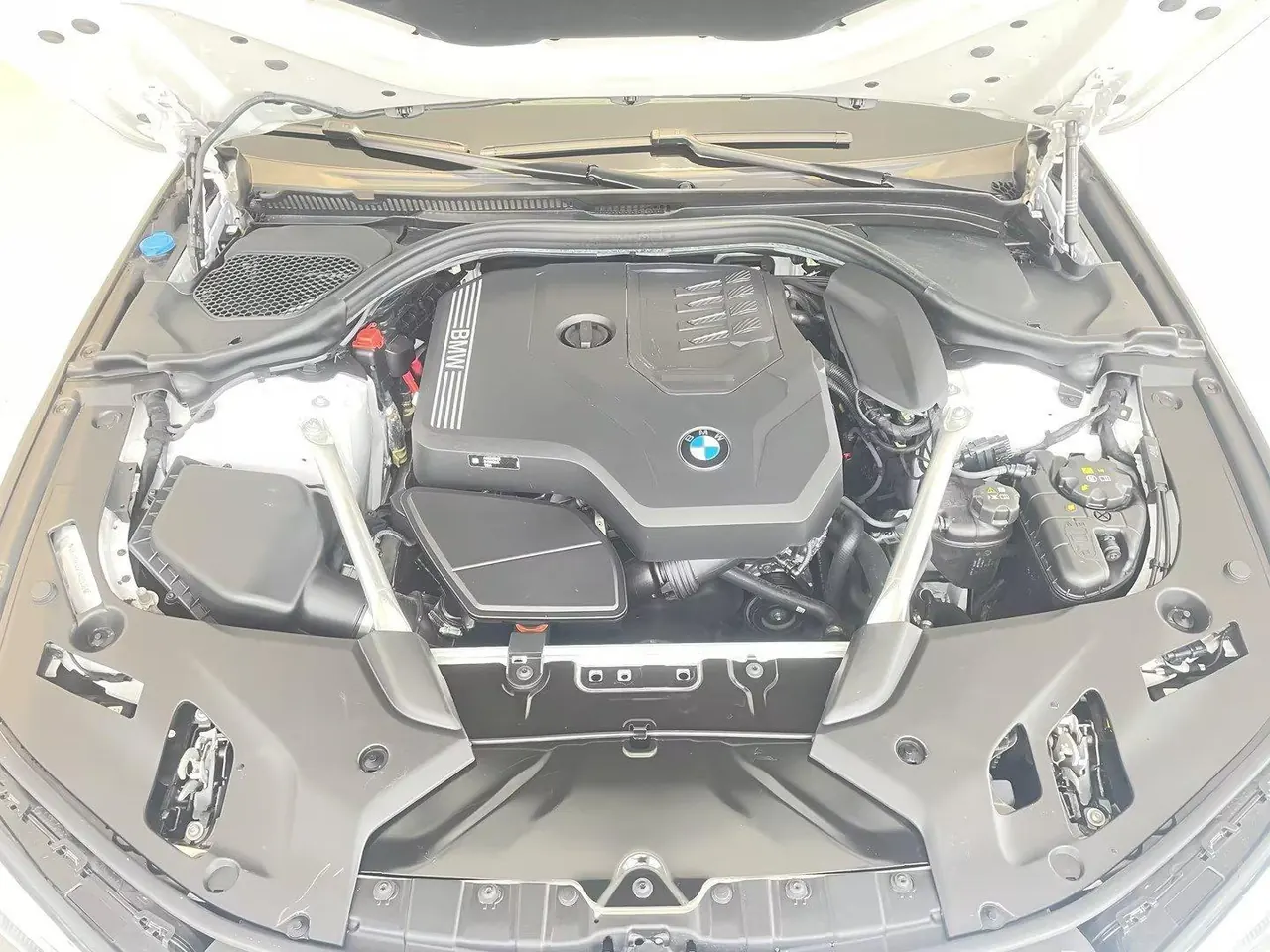 BMW 5 Series 2023 530Li 2.0T Exclusive M Sports Suit Automatic Gear 7