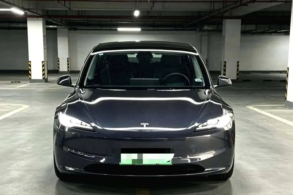 Tesla 2023 Model 3 Rejuvenation Edition Rear Wheel Drive Automatic Transmission 2