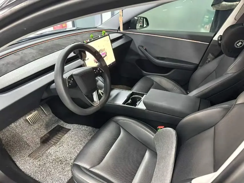 Tesla 2023 Model 3 Rejuvenation Edition Rear Wheel Drive Automatic Transmission 5