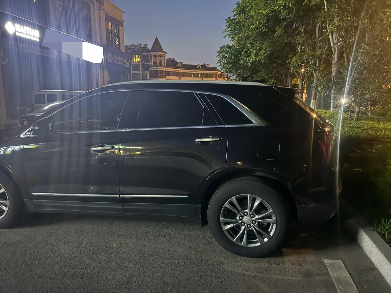 Cadillac 2021 XT5 48V 2.0T Two-Drive Luxury Automatic Gear 4
