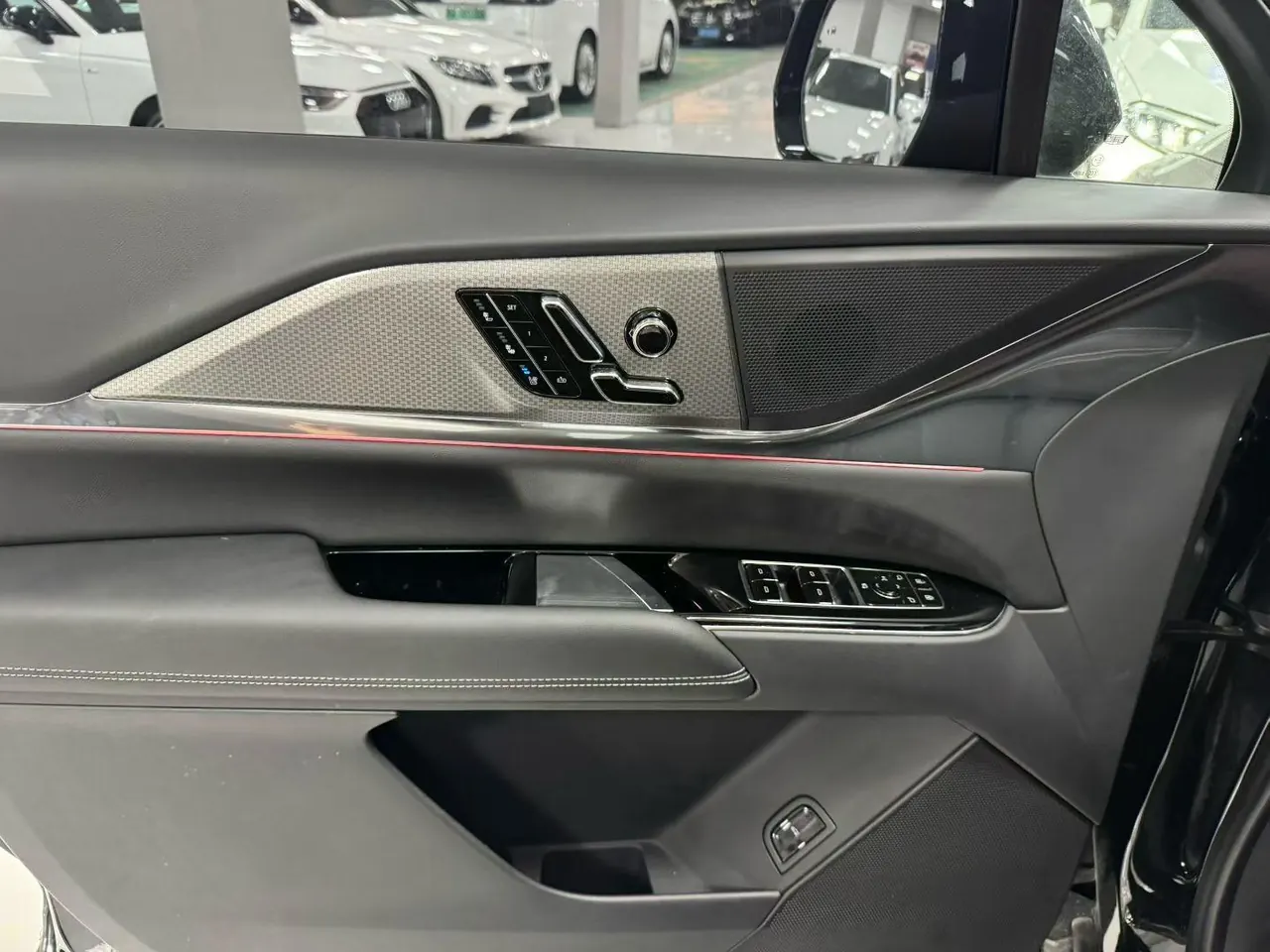 Cadillac 2026 XT5 48V 2.0T Luxury Automatic Gear 2