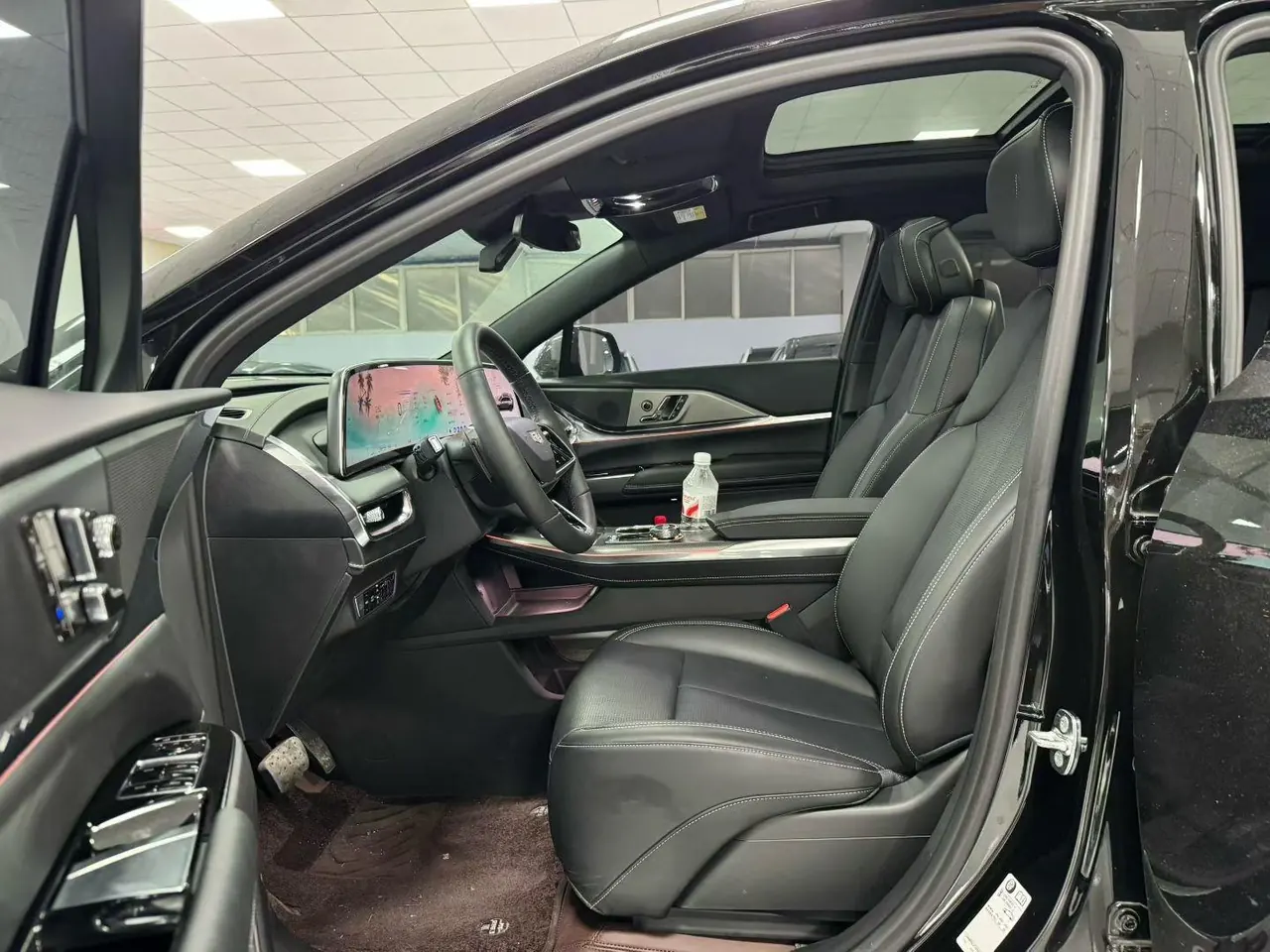 Cadillac 2026 XT5 48V 2.0T Luxury Automatic Gear 3