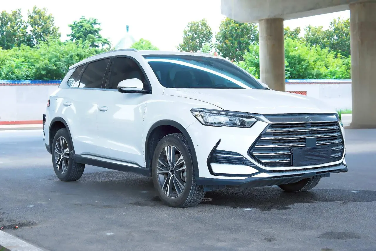 BYD Song PLUS New Energy 2021 Song PLUS DM-i 1.5 Stepless 51KM Honorable Automatic Gear 3