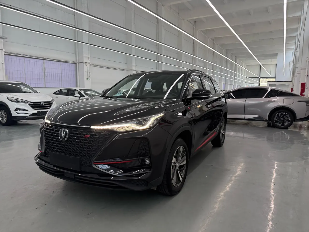 Open image lightbox: ChangAn 2020 CS75 PLUS 1.5T Luxury Automatic Gear