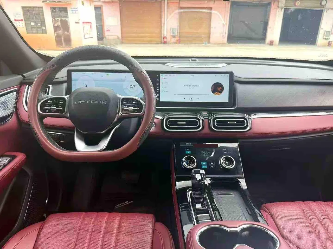 Jetour 2025 X70 PLUS 1.5T Ultimate 7-seat Automatic Gear 8
