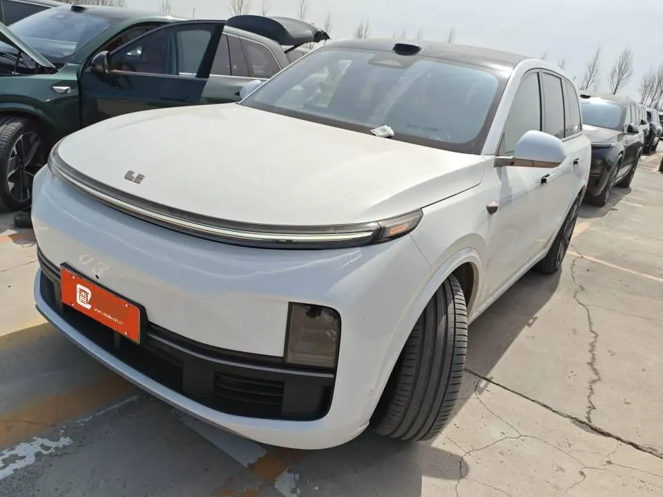 Open image lightbox: Li 2025 L9 Ultra Smart Refresh Edition Automatic Transmission