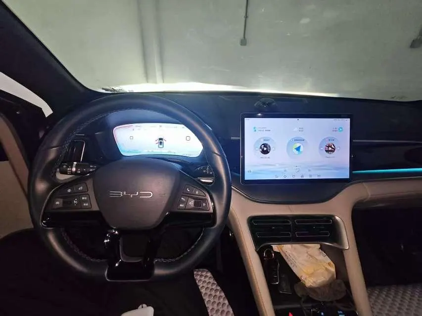 BYD 2023 Song PLUS EV Champion Edition 520KM Honorable Automatic Gear 3