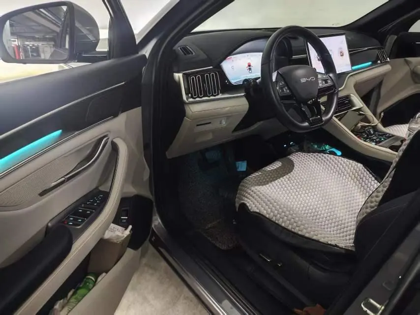 BYD 2023 Song PLUS EV Champion Edition 520KM Honorable Automatic Gear 4