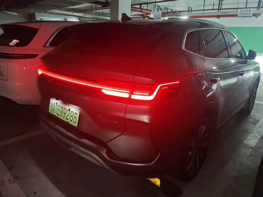 BYD 2023 Song PLUS EV Champion Edition 520KM Honorable Automatic Gear 8