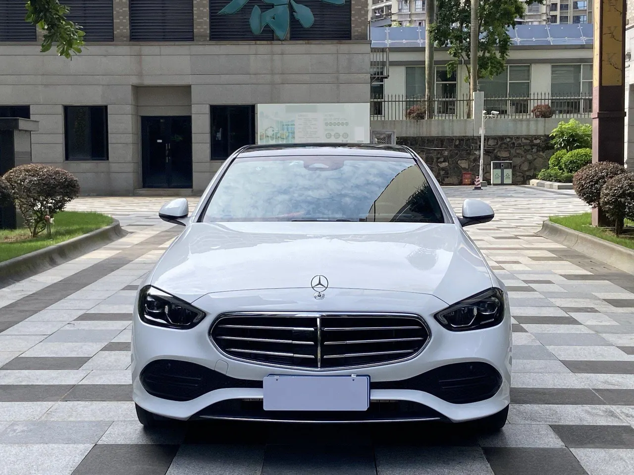 Mercedes Benz Class C 2023 C 260 L 48V 1.5T Automatic 3