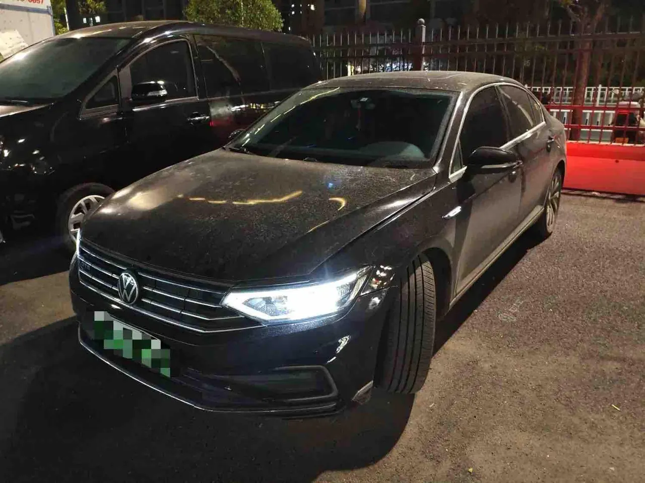 Open image lightbox: Volkswagen Magotan New Energy 2022 Magotan GTE 1.4T Luxury Automatic Gear