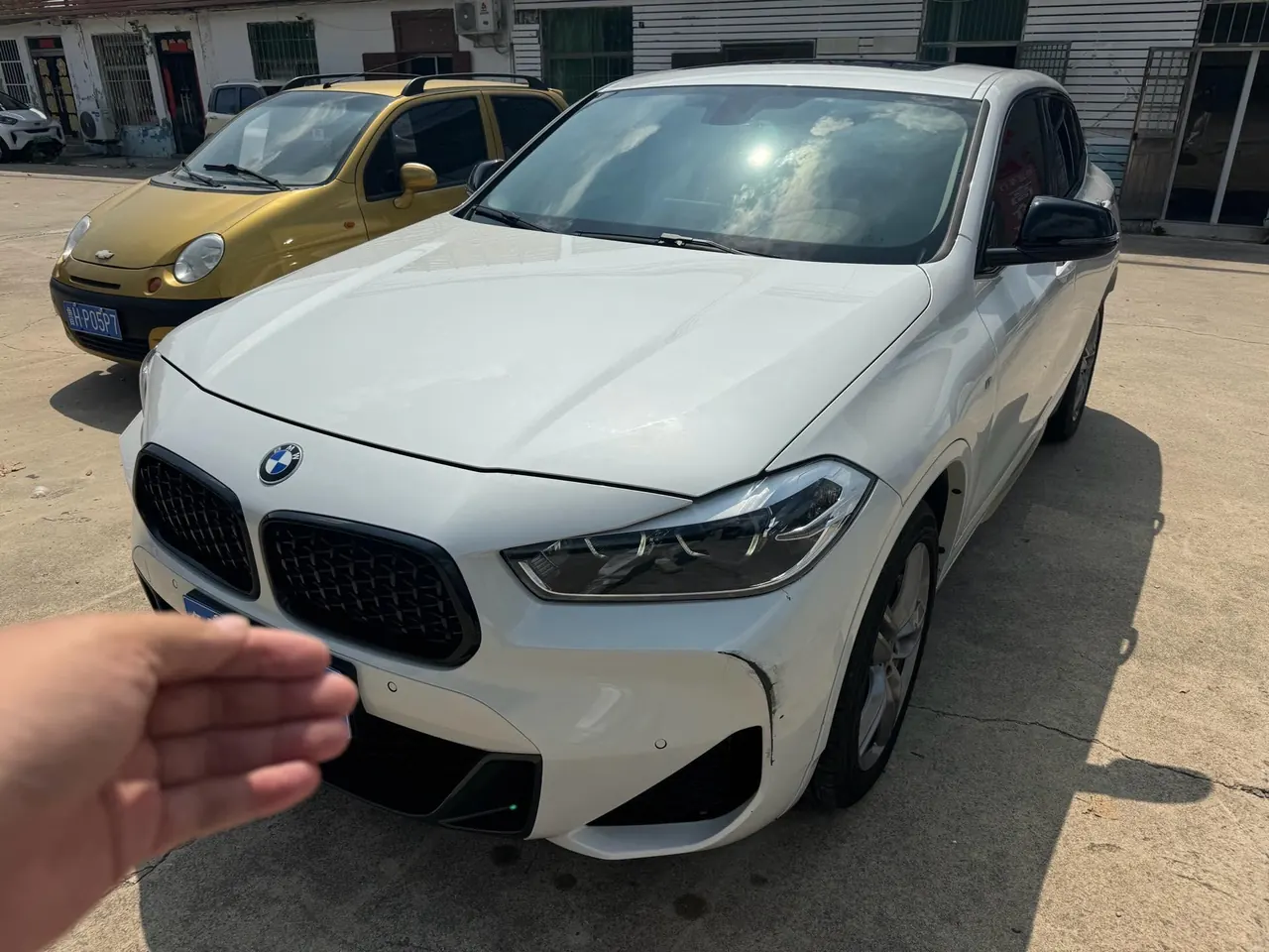 Open image lightbox: BMW 2023 X2 sDrive25i 2.0T M sports obsidian night version automatic gear