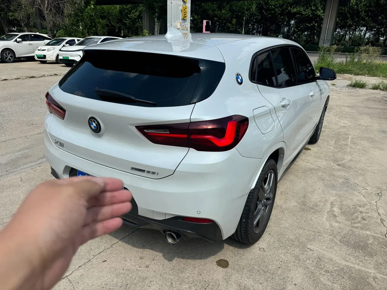 BMW 2023 X2 sDrive25i 2.0T M sports obsidian night version automatic gear 4