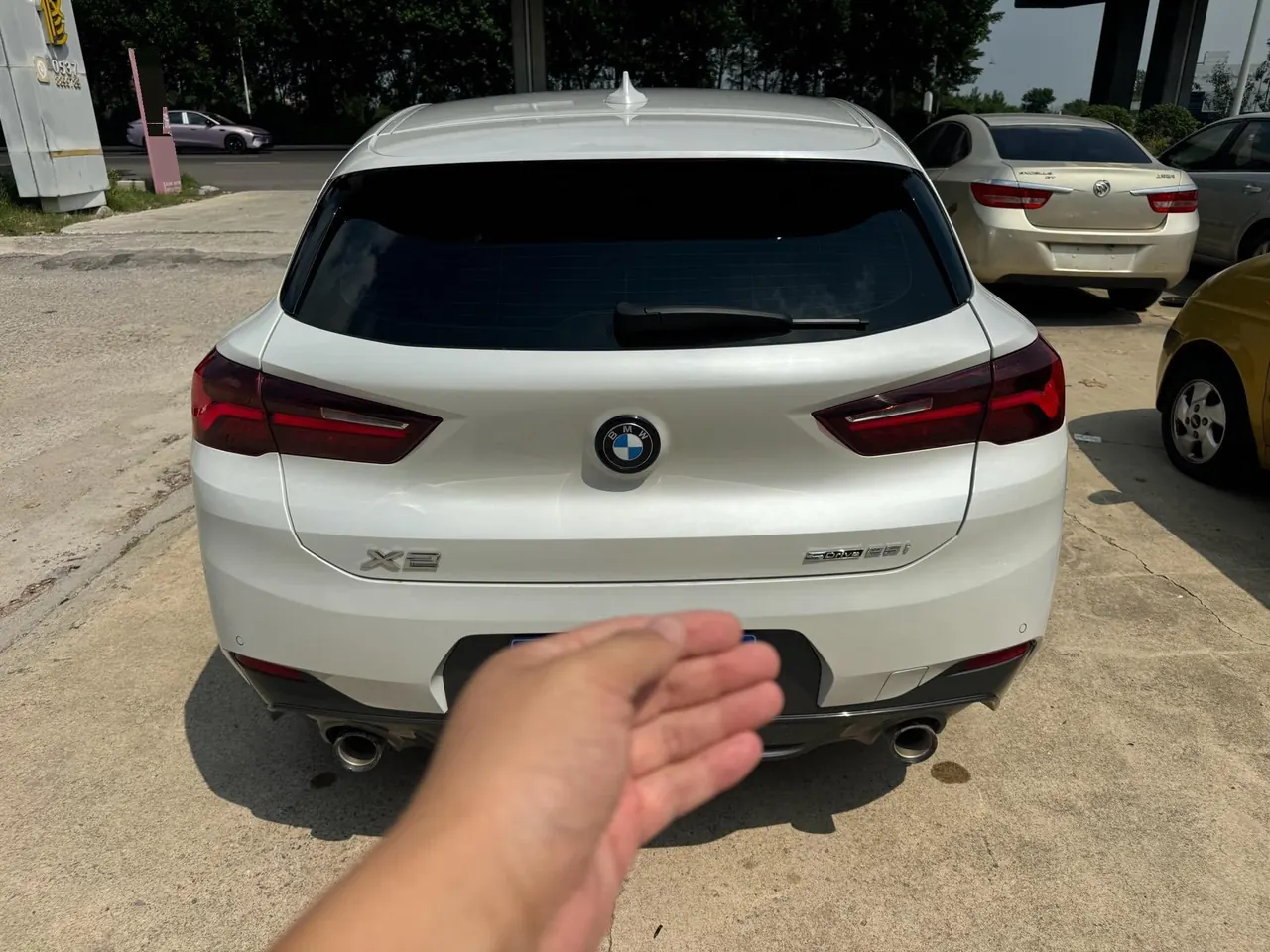 BMW 2023 X2 sDrive25i 2.0T M sports obsidian night version automatic gear 5