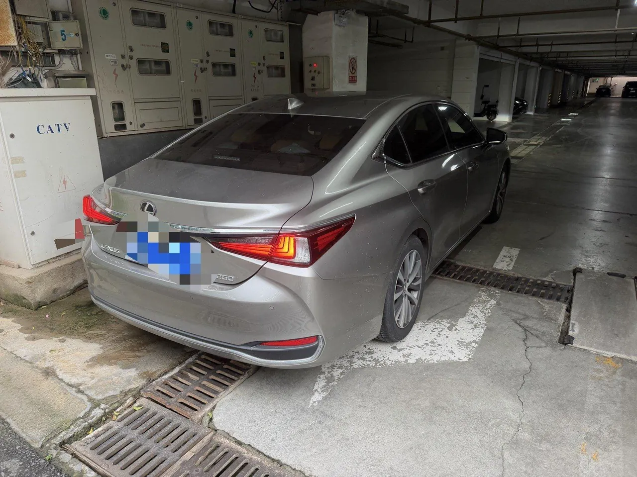 Lexus ES (Imported) 2020 ES260 2.5 Excellence Automatic Gear 2