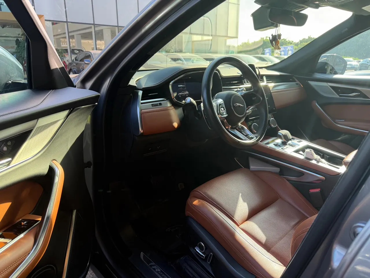 Jaguar F-PACE (Imported) 2021 F-PACE 2.0T 250PS R-Dynamic S Automatic 4
