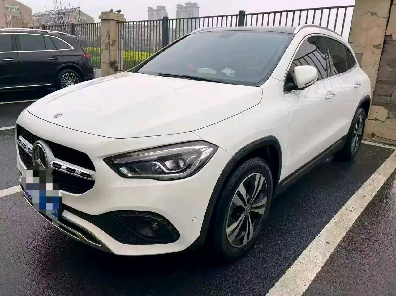 Mercedes Benz 2020 GLA 200 1.3T automatic gear - View 1