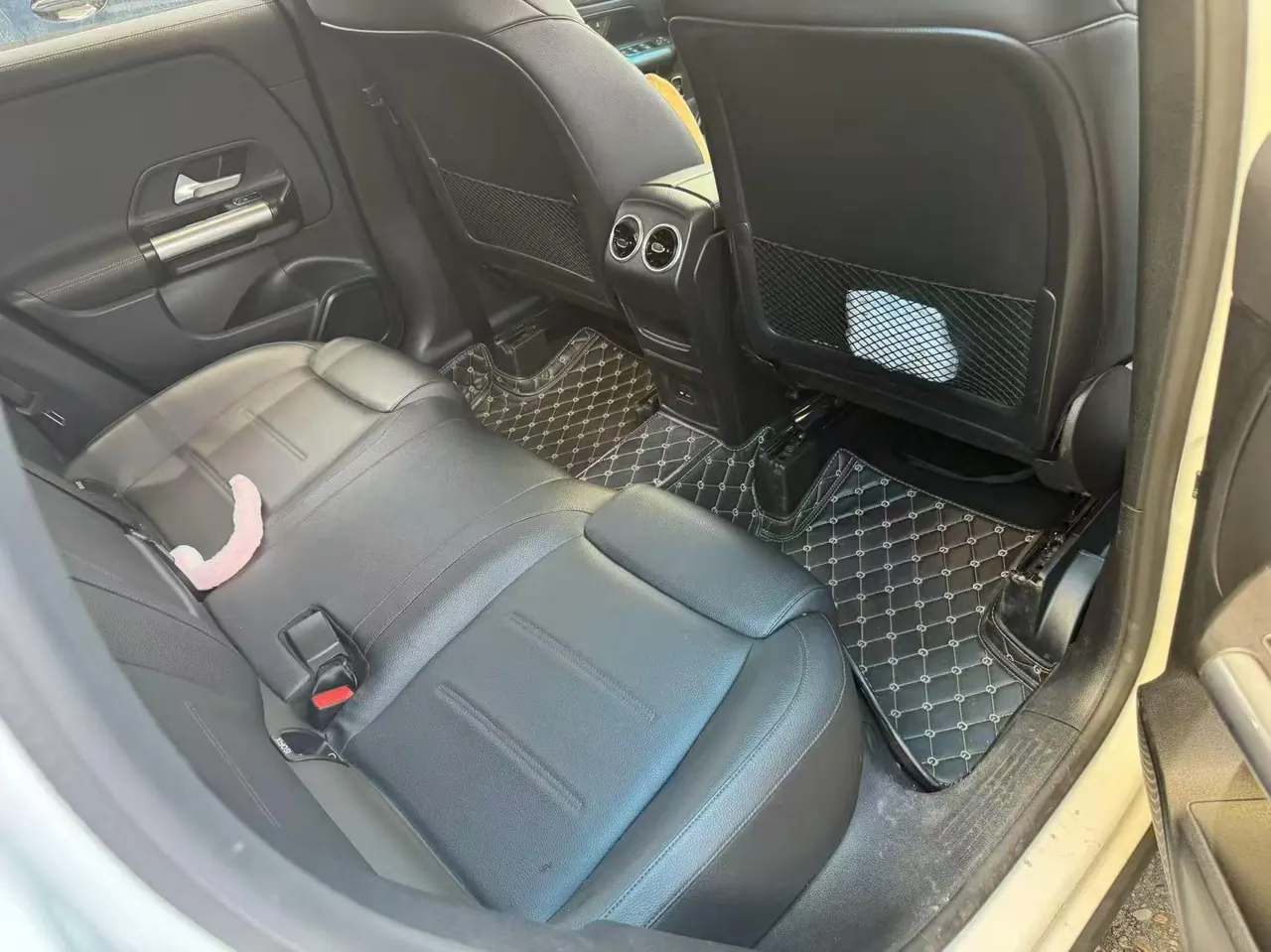 Mercedes Benz 2020 GLA 200 1.3T automatic gear 4