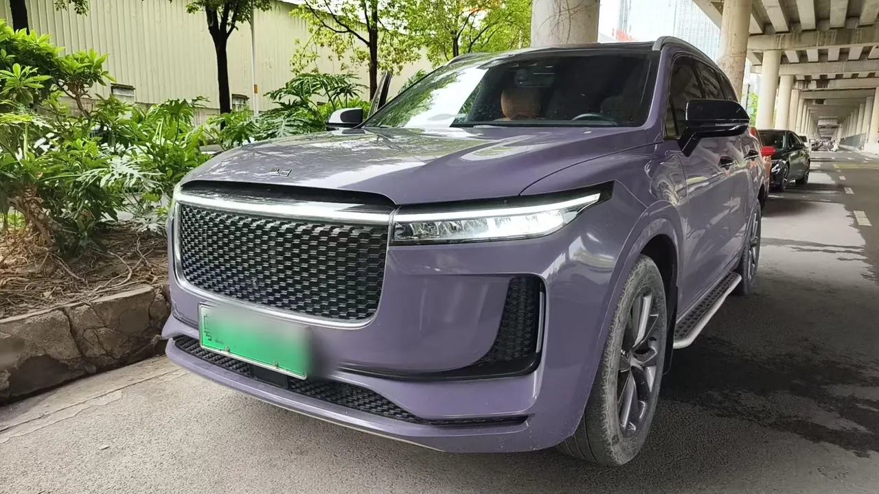 Открыть галерею: Li 2020 ONE 1.2T extended range 6-seat automatic gear