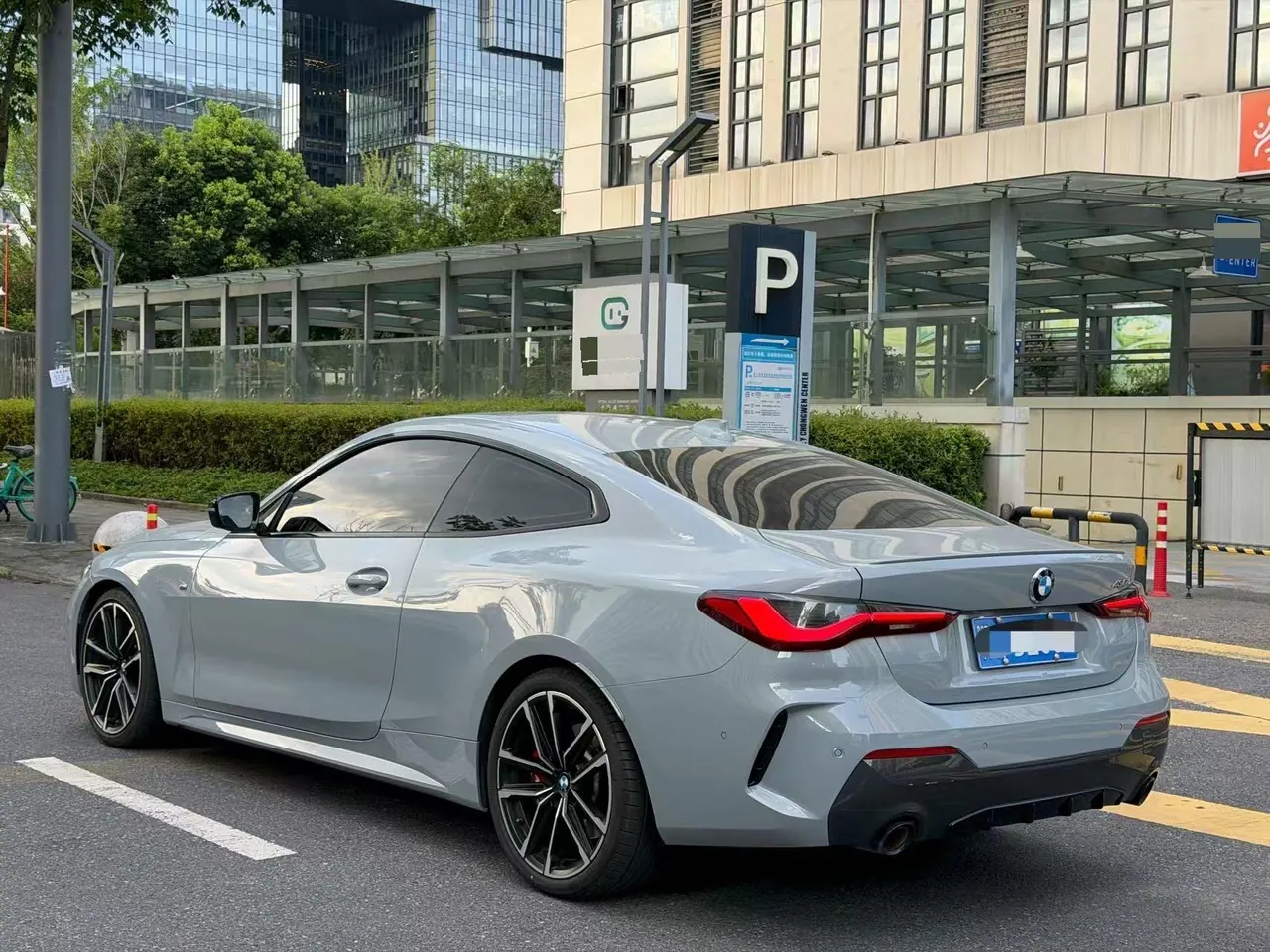 BMW 4 Series (Imported) 2022 430i Coupe 2.0T M Sports Obsidian Night Kit (Changed to 2) Automatic Gear 4