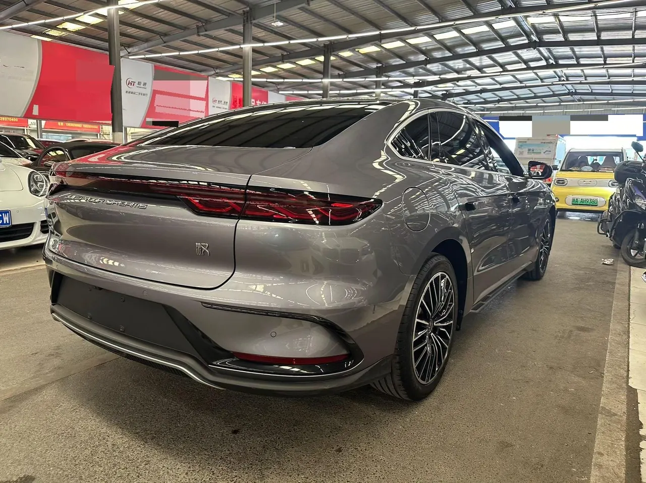 BYD 2023 Han DM-i 1.5T stepless champion version 121KM exclusive automatic gear 8