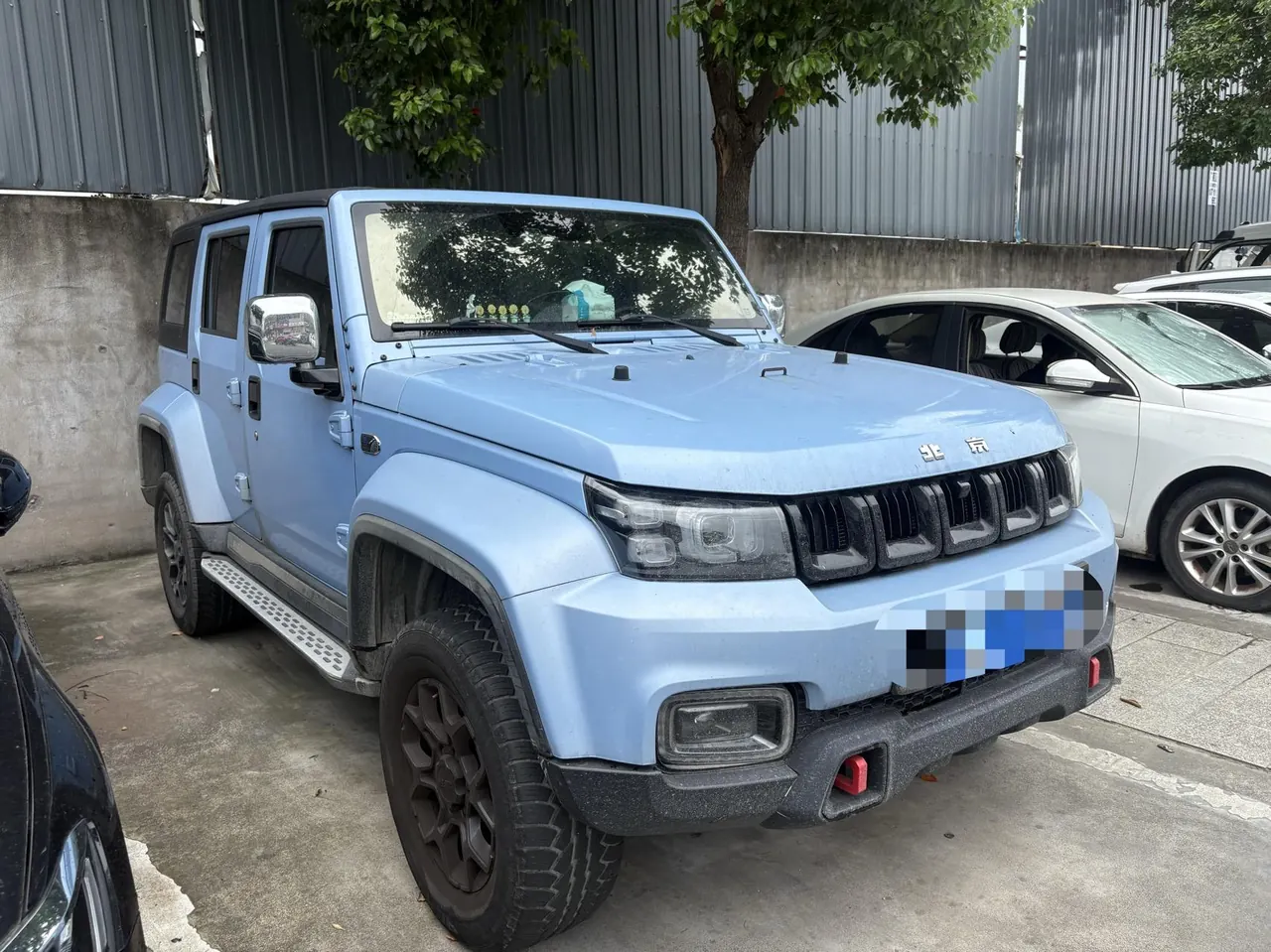 Beijing 2023 BJ40 2.0D Four-wheel Drive Blade Hero Edition Chivalrous Type (Front and Rear Electric Lock) Automatic Gear 3