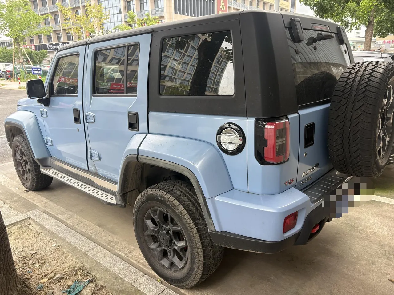 Beijing 2023 BJ40 2.0D Four-wheel Drive Blade Hero Edition Chivalrous Type (Front and Rear Electric Lock) Automatic Gear 4