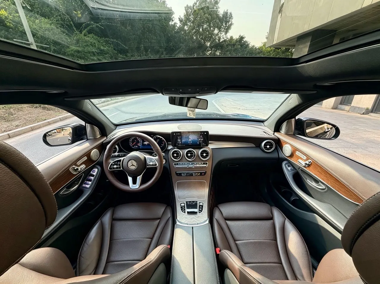 Mercedes Benz 2022 GLC 260 L 4MATIC 2.0T Luxury Automatic 4