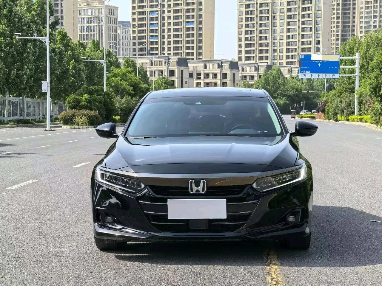 Honda 2022 10th Generation Accord Hybrid 2.0 Stepless Magic Night Reed Edition Automatic Gear 2