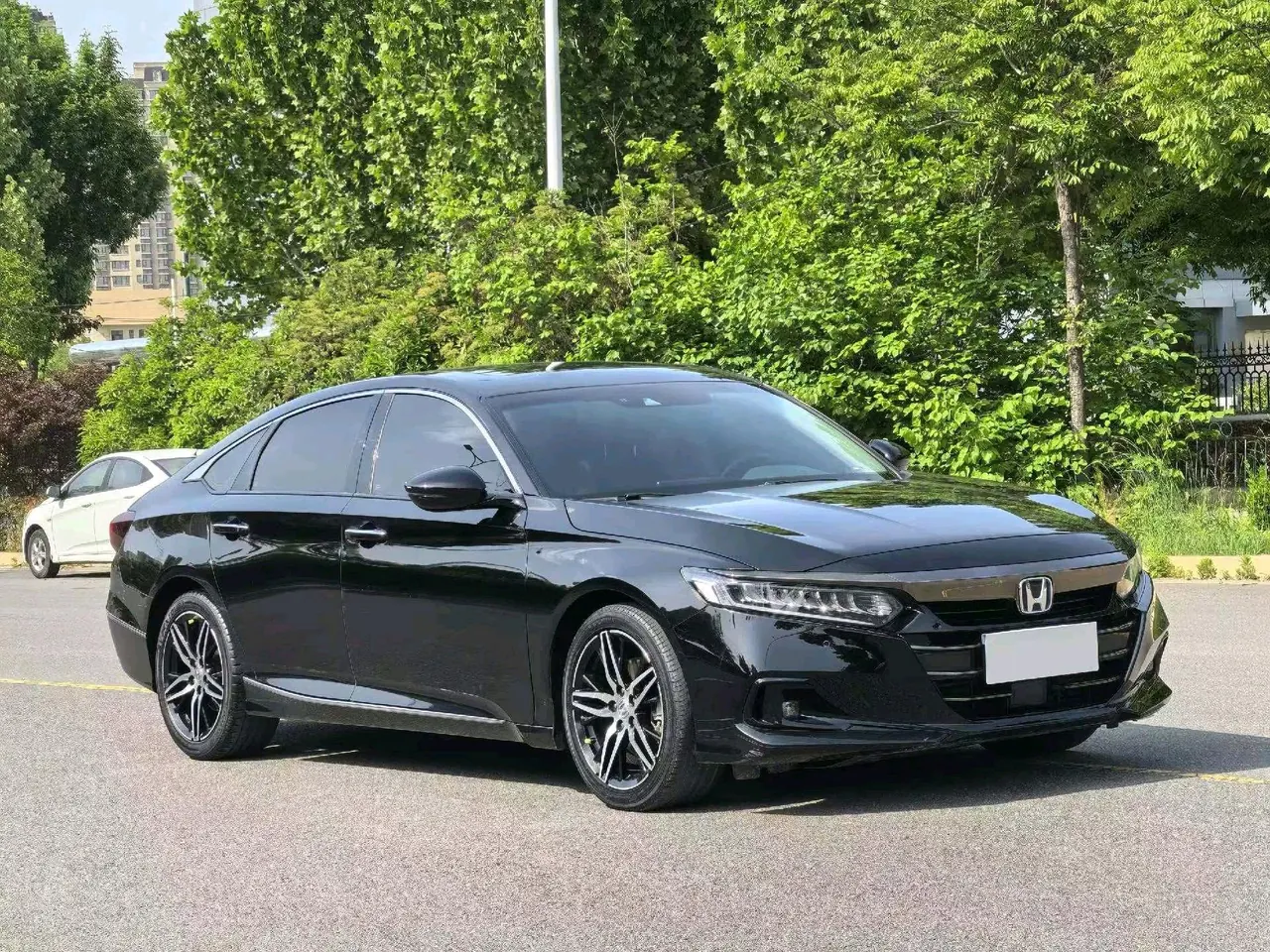 Honda 2022 10th Generation Accord Hybrid 2.0 Stepless Magic Night Reed Edition Automatic Gear 3