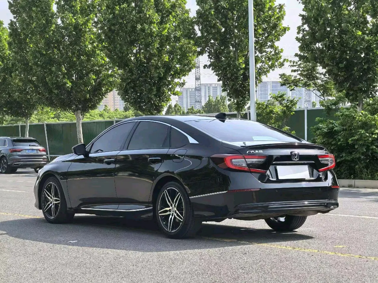 Honda 2022 10th Generation Accord Hybrid 2.0 Stepless Magic Night Reed Edition Automatic Gear 9
