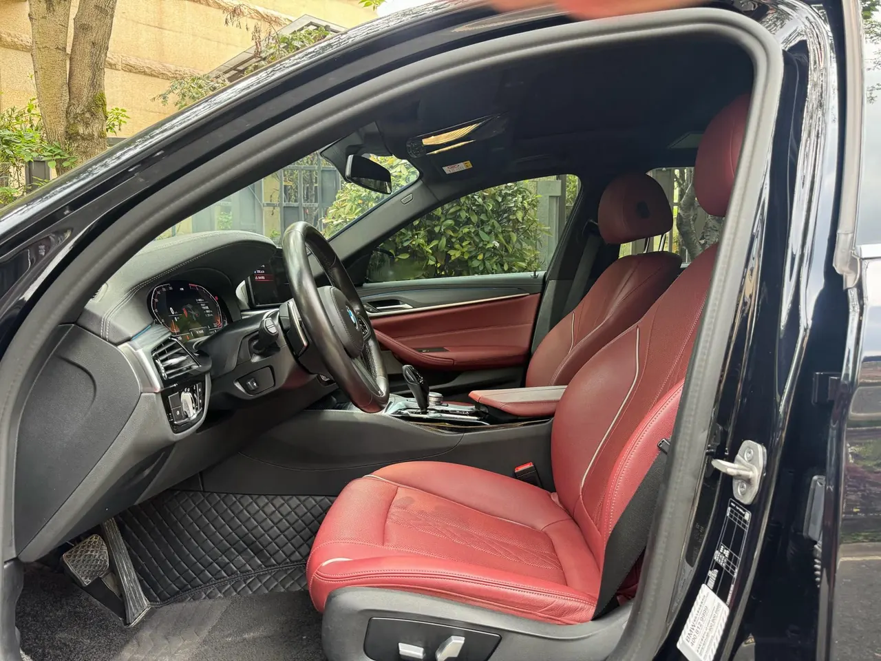 BMW 5 Series 2021 530Li 2.0T Leading M Sports Suit Automatic Gear 3